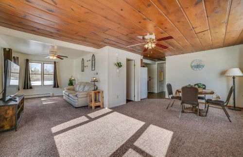 Cozy Tawas City Home with Views of Lake Huron! - Foto 5