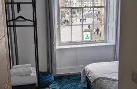 Sterling Stylish 2 bedroom Central Modern Apartment - Photo 15