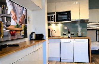 Les Lavandes - à 5min de la mer à pieds , avec balcon et parking - BY AURAconciergerie - Foto 6