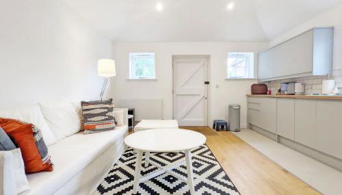 Little Maplewood, Tangmere - Foto 5