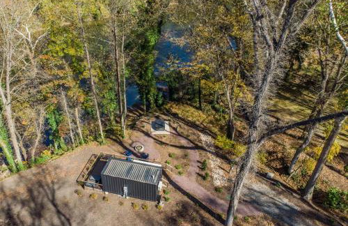 Riverside Tiny Cabin w Hot Tub, Fire Pit, & Kayaks - Foto 36
