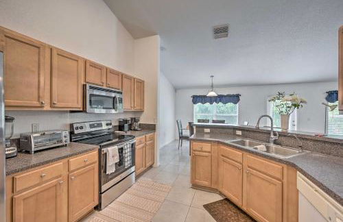 Ranch-Style Lehigh Acres House with Big Backyard! - Foto 9