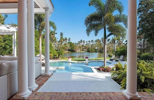 Naples Beach Port Royal Luxury Coastal Mansion Villa with Guesthouse & Pool & Hot Tub - Foto 29