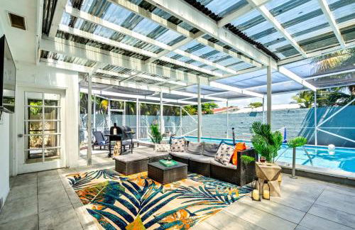 Beachside Escape Poolhouse w Game Room, Grill - Foto 47