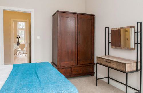 Beautiful 2 bed terrace flat close to Greenwich - Pass the Keys - Photo 28