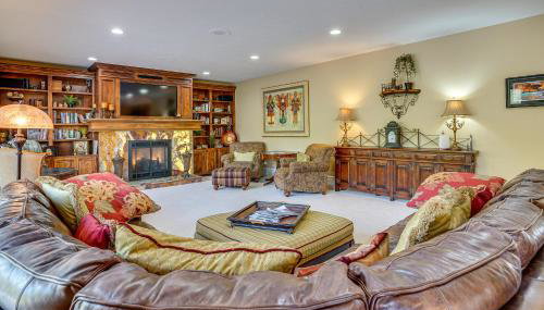 Elegant 6,300-Sq-Ft Family Home with Hot Tub in Orem - Foto 5