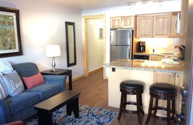 Vail Racquet Club Mountain Resort - Photo 10