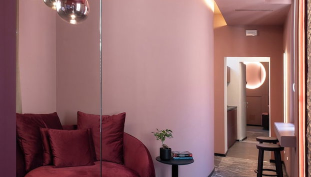 Colonna Collection - Photo 2, Reception