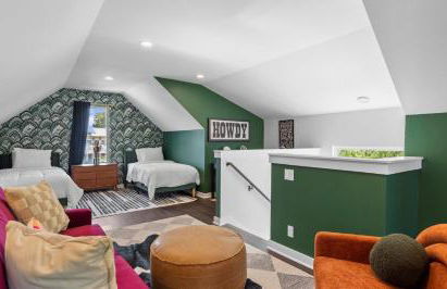 Spacious Group Home Near Rainey - Pool, Hot Tub - Foto 45