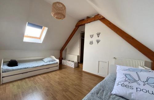 Villa des pontons Maison 5 chambres avec grand jardin clos et belle terrasse séjour spacieux lumineux à 2 kms de la plage d'Arromanches près de Bayeux, Omaha beach - table de ping pong - garage - Foto 31