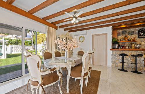 Villa CasaCara Marbella beachside Costabella -Spain - Photo 39