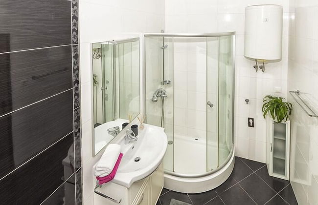 Apartment 1366 - Photo 40