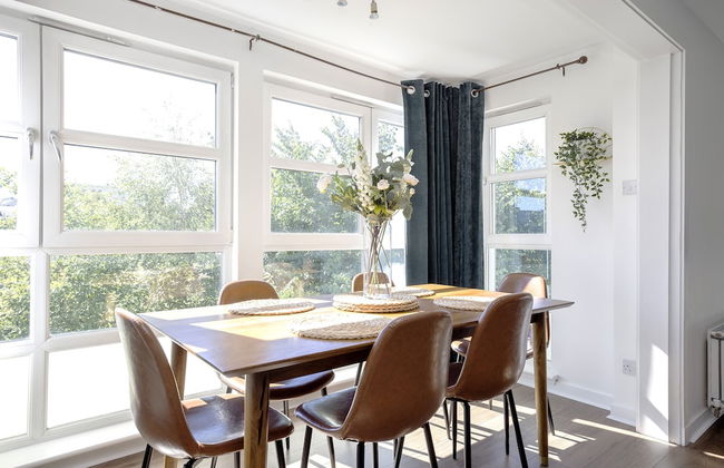 JOIVY Stunning 2-Bed Flat W/ Free Parking - Foto 8