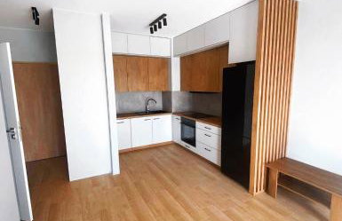 Elegant 1-Bedroom Flat With Balcony Near Wrocław - Photo 1