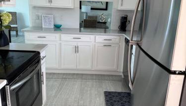 Charming Condo with Pool and Spectacular View - Photo 4, stove, dishwasher