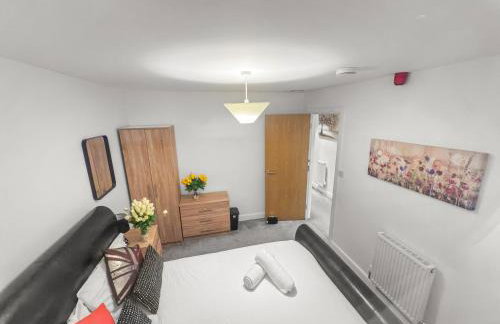 Flat 2 - Luxury Bolton City Centre Apartments - Photo 34