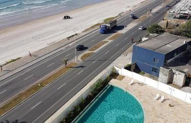 Apartamento 02 quartos completo, BEIRA-MAR com piscina - Foto 1