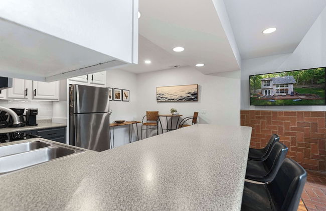 Treehouse LOZ Seclusion for 6! - Photo 9