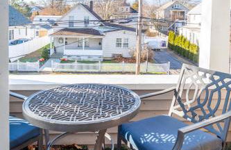 Sunny & Spacious 2BD 1BA WFH Apt-Huge Yard & Patio - Foto 38