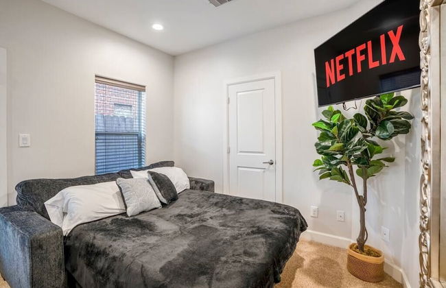 Posh Dtwn Midtown Home w Stunning Roof-topterrace - Foto 14