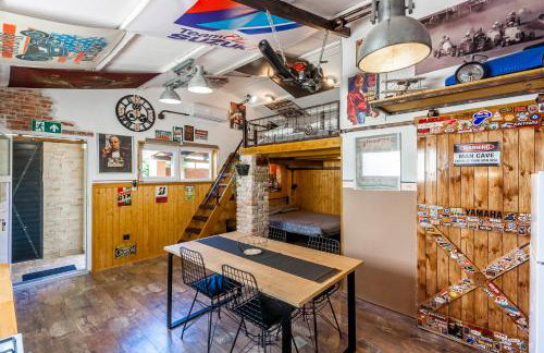 Industrial style studio house Eni, with Parking, BBQ, AC in Marčana, Ferienwohnung - Foto 23