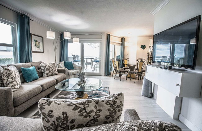 Enjoy Sunsets at Fully Equipped Condo at the Beach - Photo 10