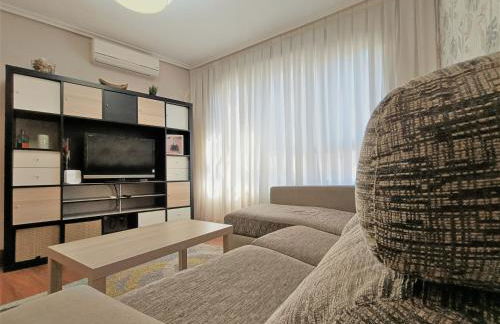 BEC, Hospital Cruces, parking gratis, wifi, AA, a 15 min de Bilbao - Foto 3