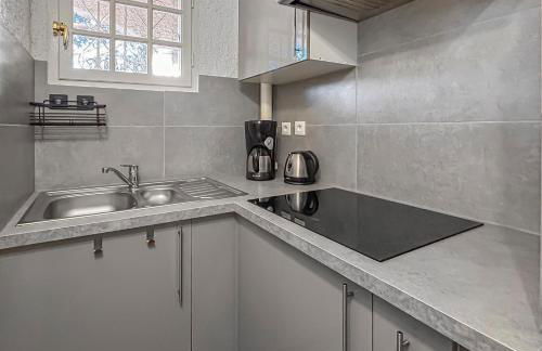 Idyllique ! Terrasse vue jardin et montagne, parking, local à vélos, à 2 pas de la plage et piscine de mai à septembre ! - Foto 19