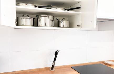 Monteurwohnungen mit TV, Internet, Parkplatz, Waschmaschine, Küche, Balkon, Restaurants und Supermarkt - Foto 24