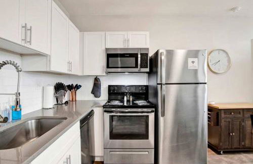 City Center Apartment, Free Parking and Great Views - Foto 22