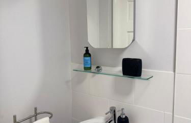 Zone 2 Modern 1 bed Flat with Seperate Office - Foto 12