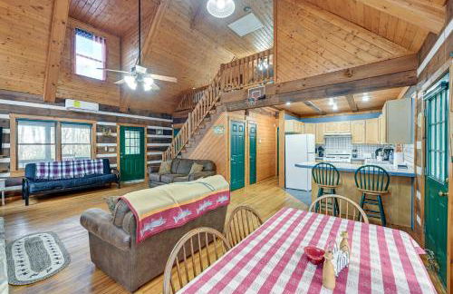 Fire Pit and Porch Rustic Retreat in North Carolina - Foto 9