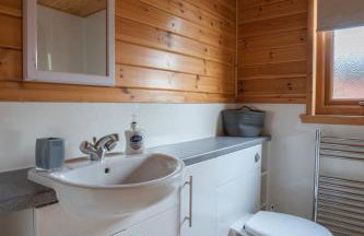 Chalet Loch Leven Lodge 10 by Interhome - Photo 36