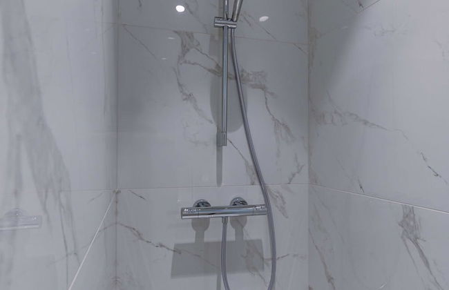 Luxurious Penthouse With Beautiful Seaview - Photo 34