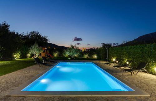 VILLA ROKO with 4 bedrooms, 32sqm heated pool - Photo 32