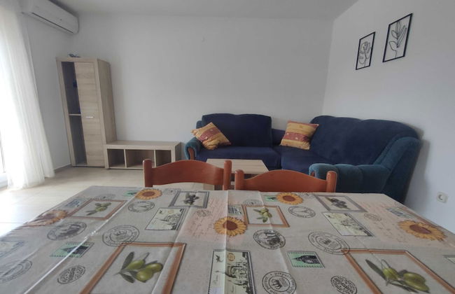 Apartments Krk With Sea View and Terrace - Photo 16