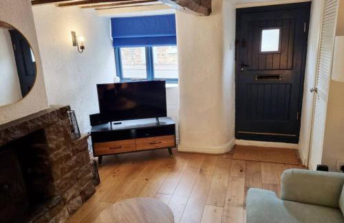 1750's cottage with open fire and beams - Foto 9