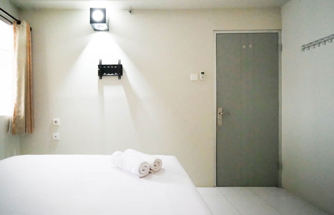 Simple And Homey 2Br At Dian Regency Apartment - Photo 6