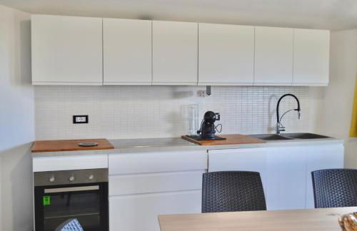 ISS Travel, Casa Smeraldo 10 beds, wonderful view of the gulf of San Teodoro - Photo 7