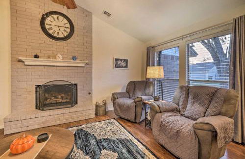 Home with Screened Porch about 10 Miles to Dtwn OKC! - Foto 6