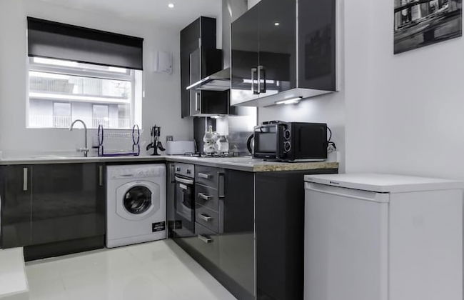 City Gate Serviced Apartments - Photo 16