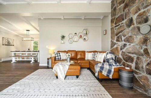 The Bumble Bee Hive 7-Bedroom House w/ Hot Tub - Foto 37