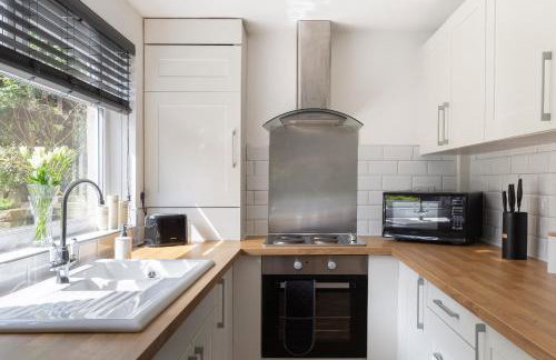 Haworth Haven - Charming Cottage with Private Garden & Summer House - Foto 14