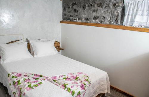 Aldeia Dos Caldeirões - Photo 18