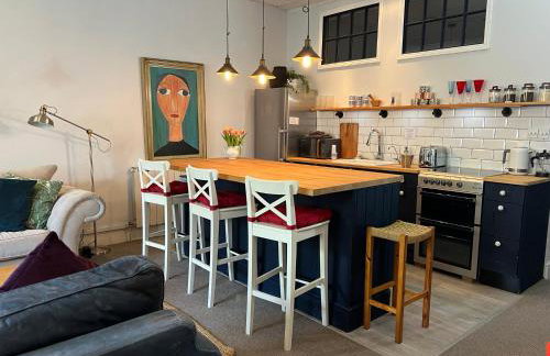Hampton Court Grand Snug Sleeps 6 - Palace walk - Foto 3