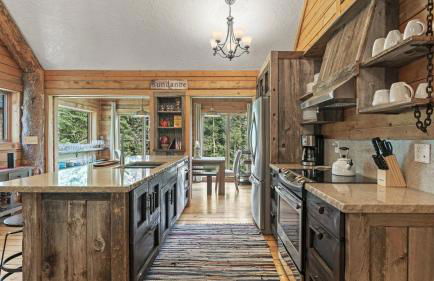 OVER THE RIVER AND THROUGH THE WOODS - Foto 9