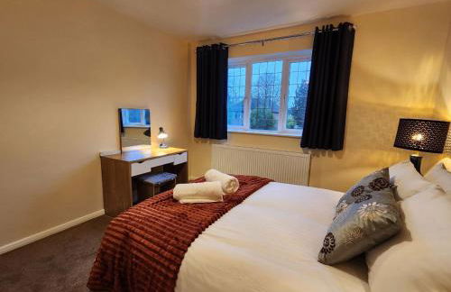 Bicester villa, 5Bedroom, Parking, WiFi, Garden - Foto 14