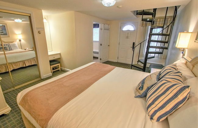 Cape Winds Resort - Photo 5