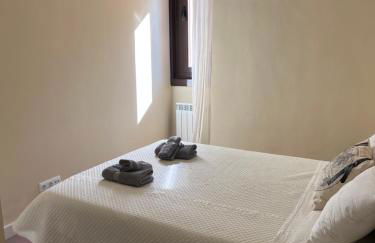 Apartment in monumental square Madrid Center - Photo 4