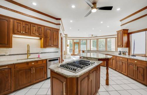 22-Acres Mansion - Pool Party Venue Games & More - Foto 17